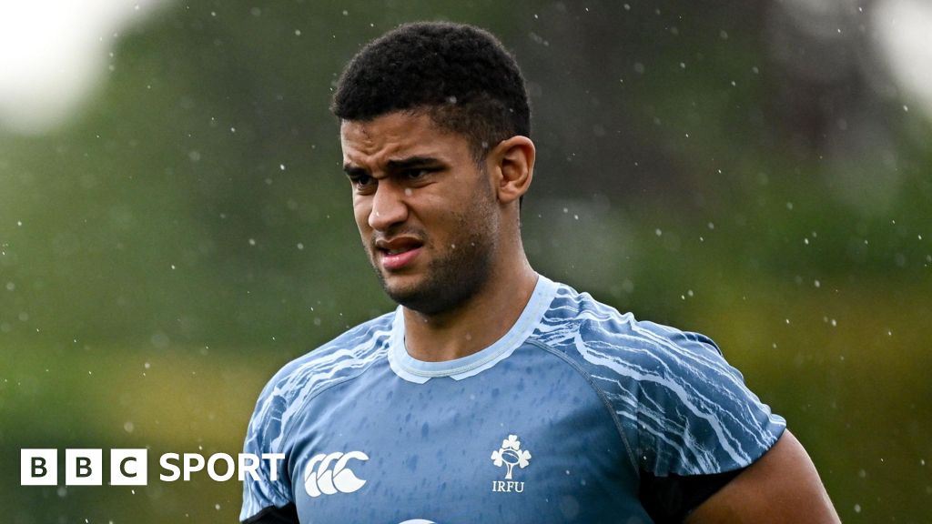 Ireland vs Fiji: Cormac Izuchukwu & Gus McCarthy handed debuts as Sam Prendergast starts at 10