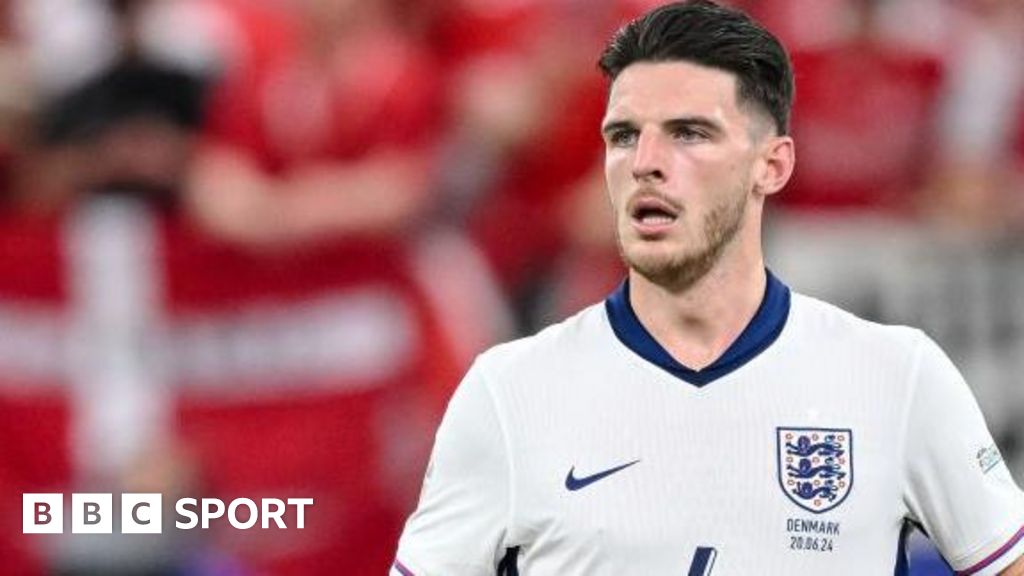 Arsenal news: Declan Rice on midfield roles for club and England - BBC ...