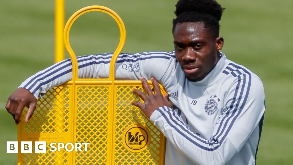 Bundesliga: Alphonso Davies: I probably have like five friends, I'm a  popular loser