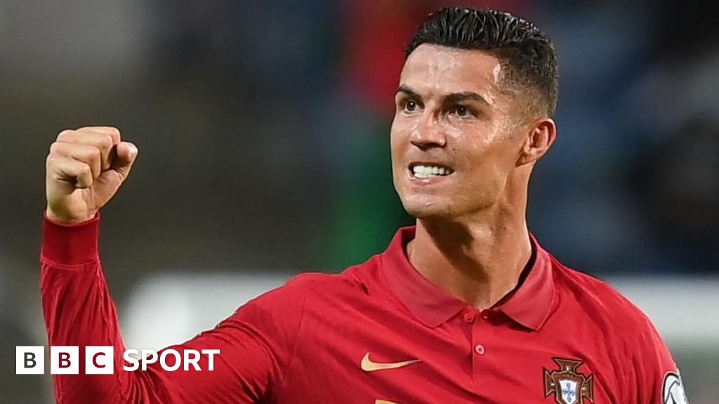 Confirmed: Cristiano Ronaldo to wear No. 7 jersey at Manchester United,  Cavani moves to 21