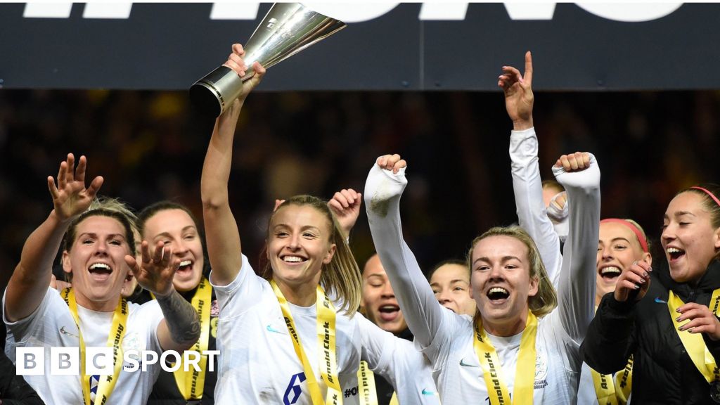 Engeland 6-1 België: De Lionesses behouden de Arnold Clark Cup door winst op België