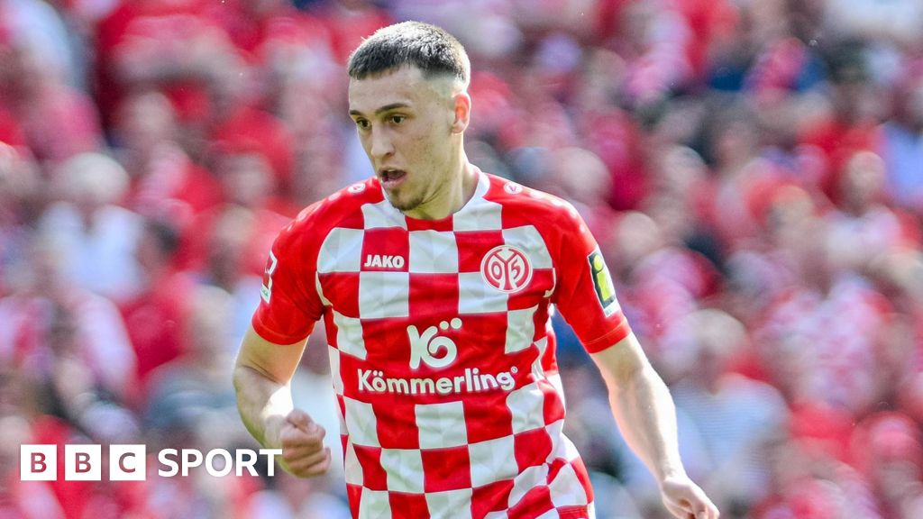 Brajan Gruda: Brighton sign Mainz midfielder in £25m transfer