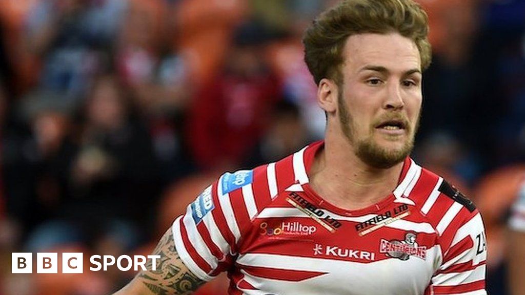 Ben Reynolds Wakefield Trinity sign Leigh halfback on twoyear