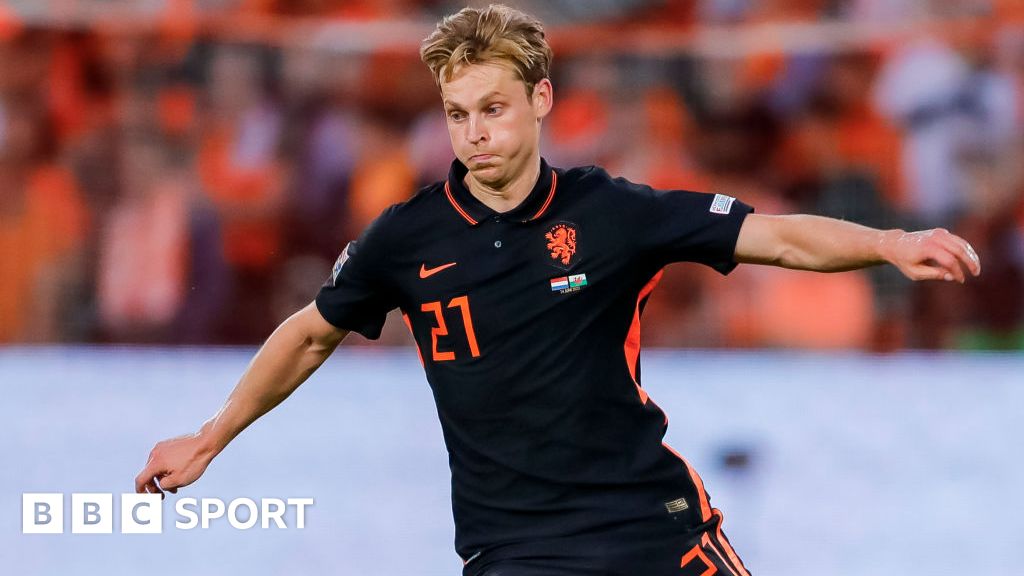 Man Utd news: 'Great signing' De Jong needs solid support - BBC Sport