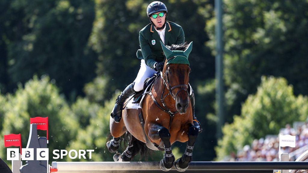 Paris 2024: Daniel Coyle misses out on medal chance in showjumping final