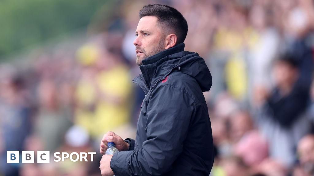 Oxford United: Des Buckingham’s side ‘setting the standard’