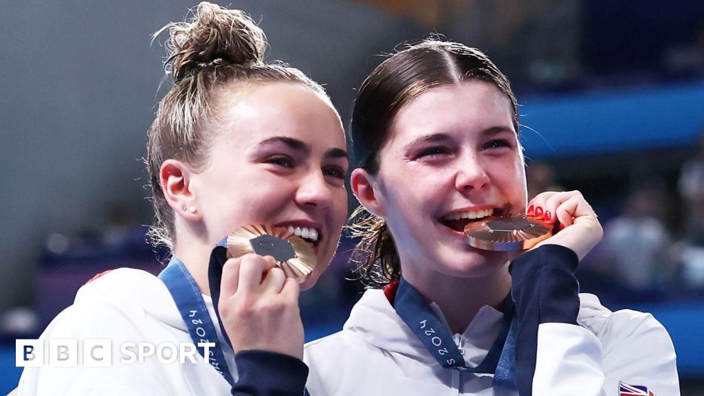 Olympic diving: Team GB’s Andrea Spendolini-Sirieix and Lois Toulson snatch diving bronze