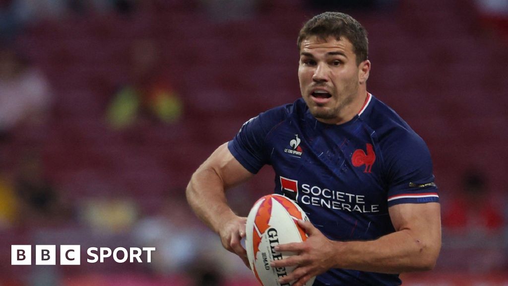 France’s Antoine Dupont guides team to victory in Sevens World Series in Madrid
