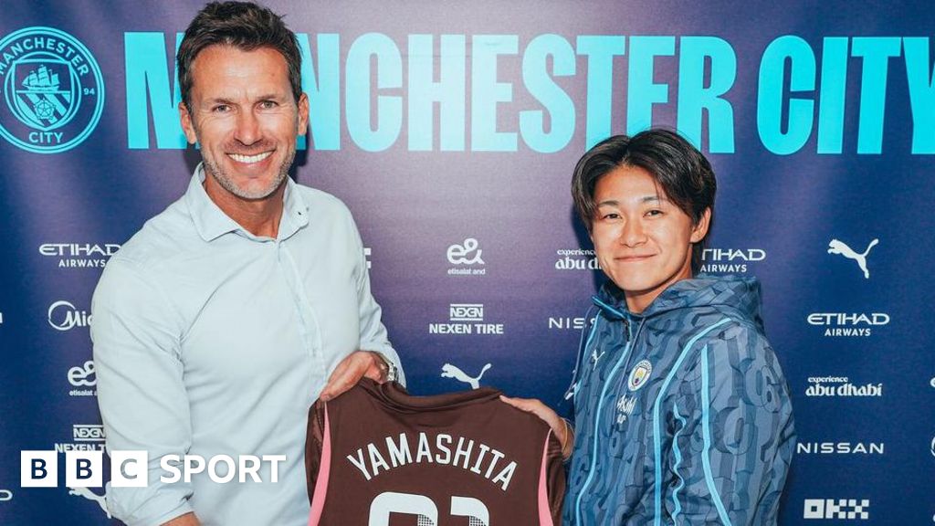 Man City sign Japan goalkeeper Yamashita