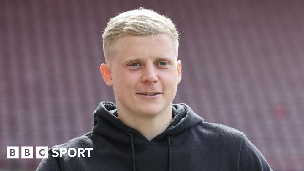 Hearts sell Cochrane to Birmingham for seven-figure fee