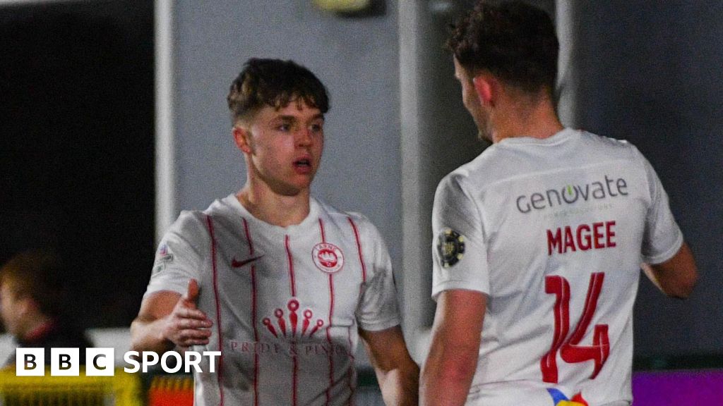 Larne and Cliftonville through to cup semi-finals