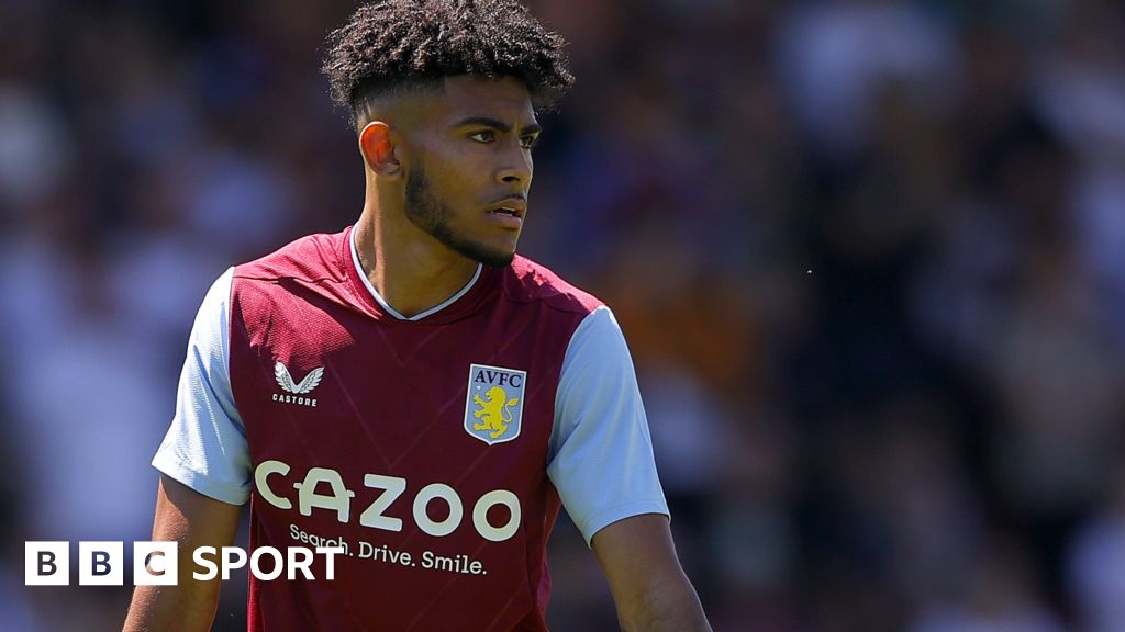 Kaine Kesler-Hayden: Huddersfield Town sign Aston Villa right-back on loan  - BBC Sport