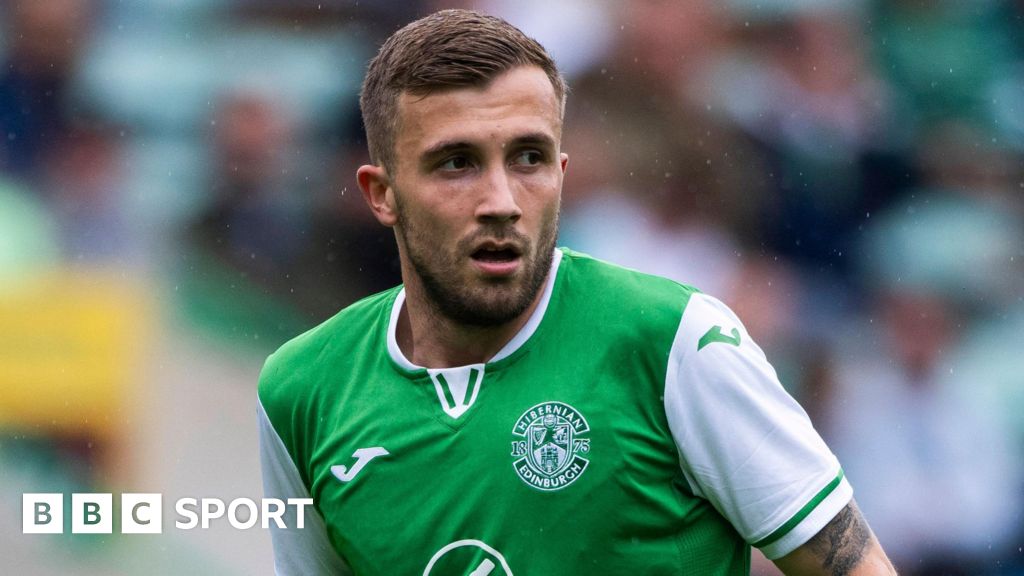 Hibs striker Vente joins Zwolle on loan