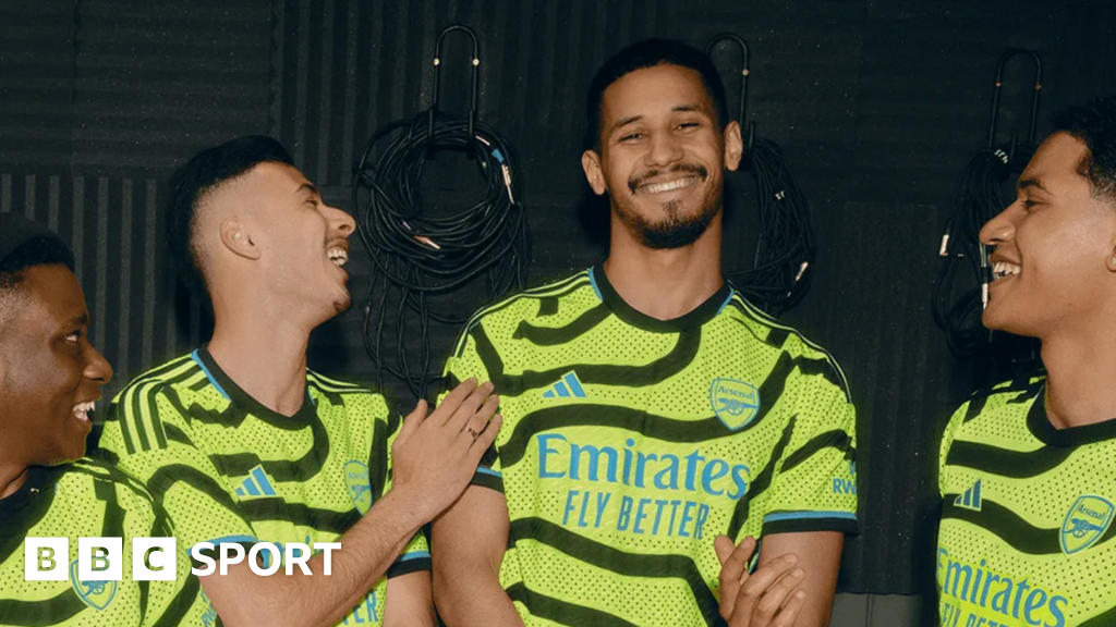 Arsenal unveil 2022-23 away kit - BBC Sport