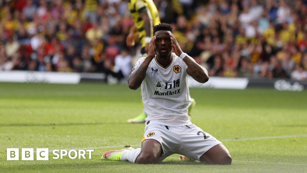 Watford V Wolves: In Pictures - BBC Sport