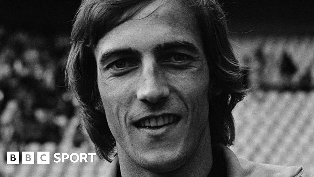 Former Netherlands midfielder Neeskens dies aged 73