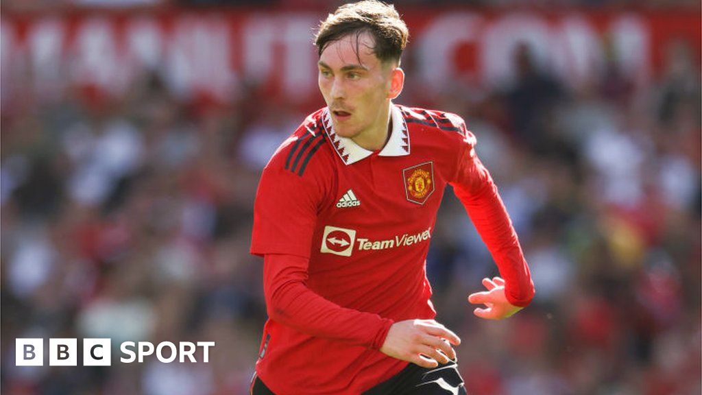 James Garner Man Utd willing to sell midfielder BBC Sport