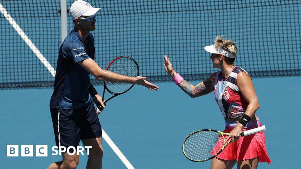 Australian Open Jamie Murray And Bethanie Mattek Sands Into Mixed Doubles Semis Bbc Sport