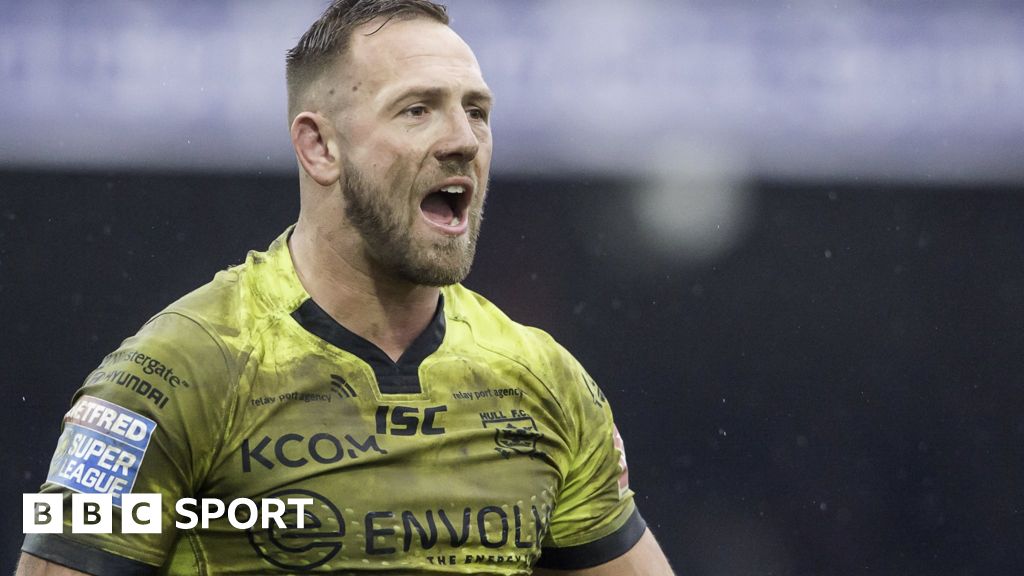 Liam Watts Hull Fc Prop Has Ban Reduced To One Game For Castleford Red Card Bbc Sport