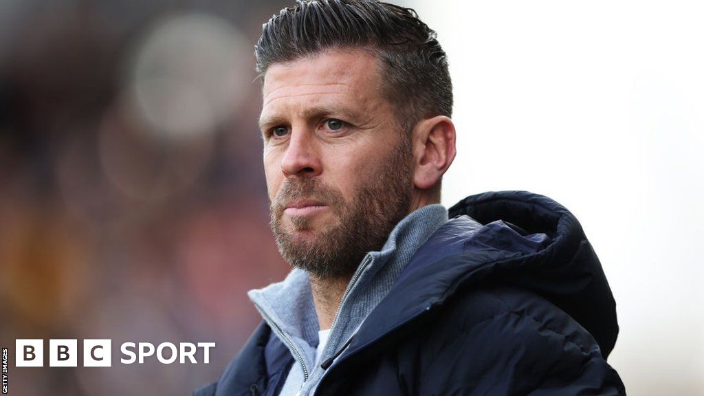 Luke Garrard: Boreham Wood manager to leave at end of season - BBC Sport