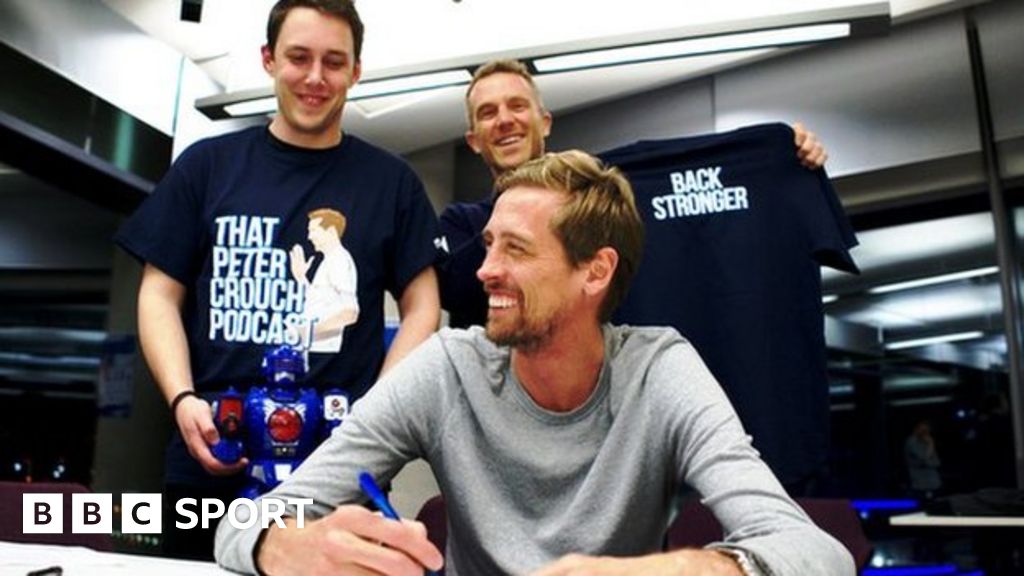 Peter Crouch was a player who was a fan, determined to extract enjoyment  out of each day' - BBC Sport