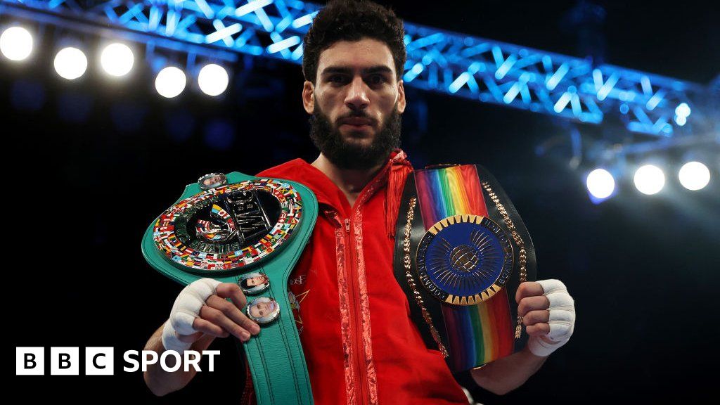 British Boxer Hamzah Sheeraz Aims to Make History as Three-Weight World Champion