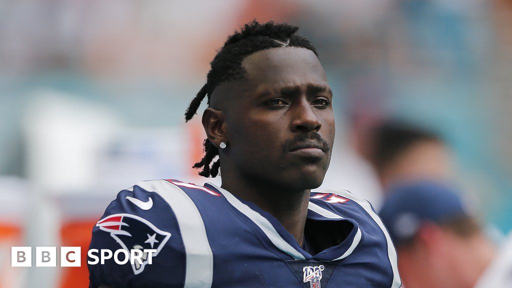 Antonio Brown: Former New England Patriots wide receiver joins Tampa Bay  Buccaneers - BBC Sport