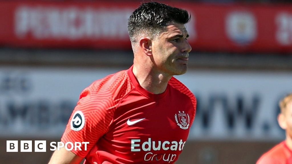 Cymru Premier roundup Pontypridd, Caernarfon and Saints win away