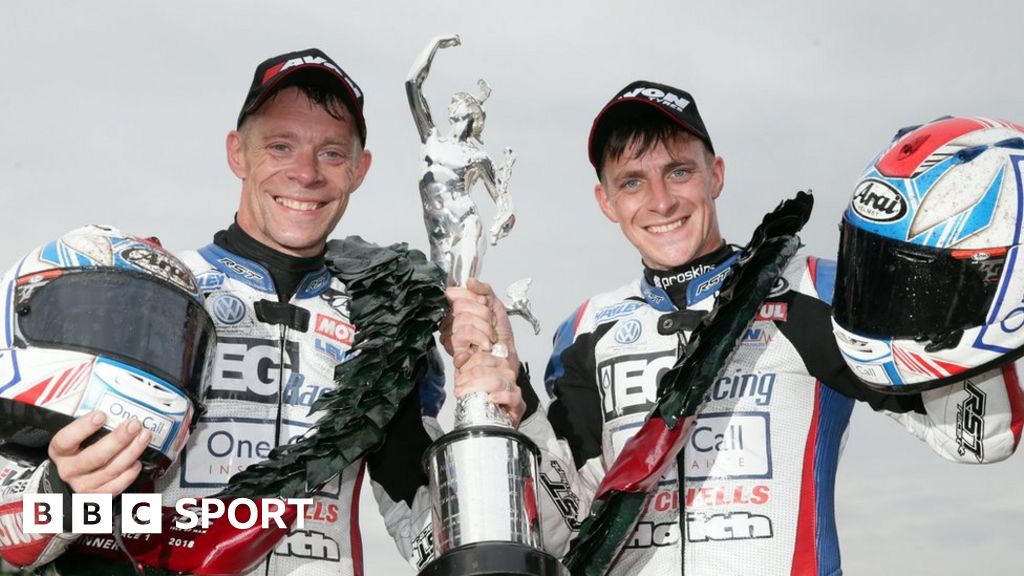 Isle Of Man TT 2018: Ben And Tom Birchall Win Sidecar Race - BBC Sport