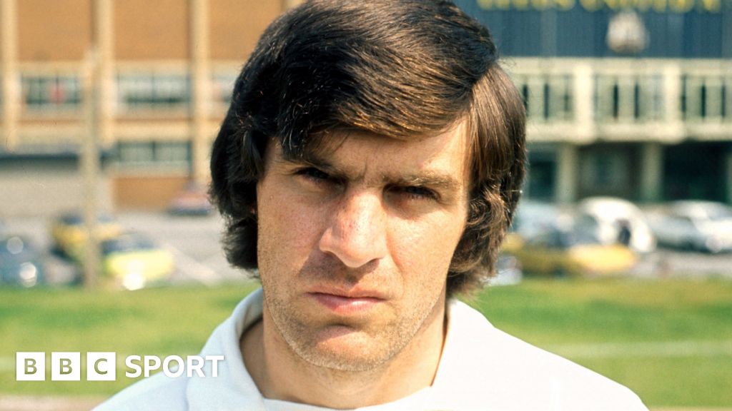 Peter Lorimer: Leeds and Scotland Hero by Peter Lorimer