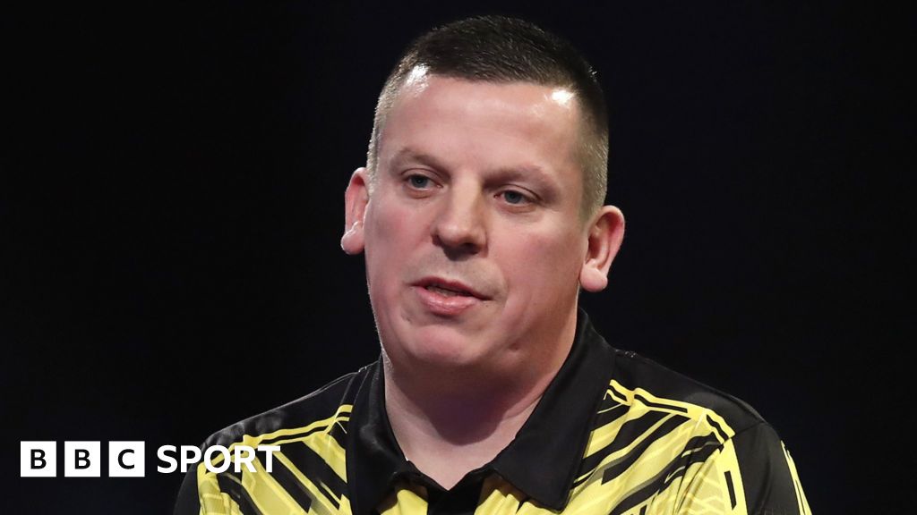 PDC World Darts Championship Dave Chisnall withdraws after testing positive for Covid19 BBC