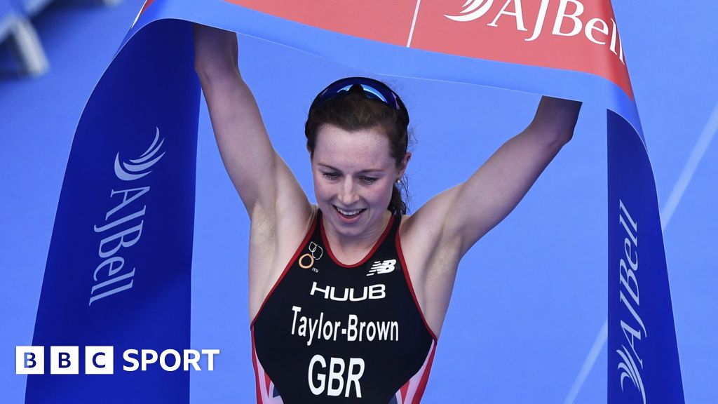 World Triathlon Series: Georgia Taylor-Brown wins gold in Leeds - BBC Sport