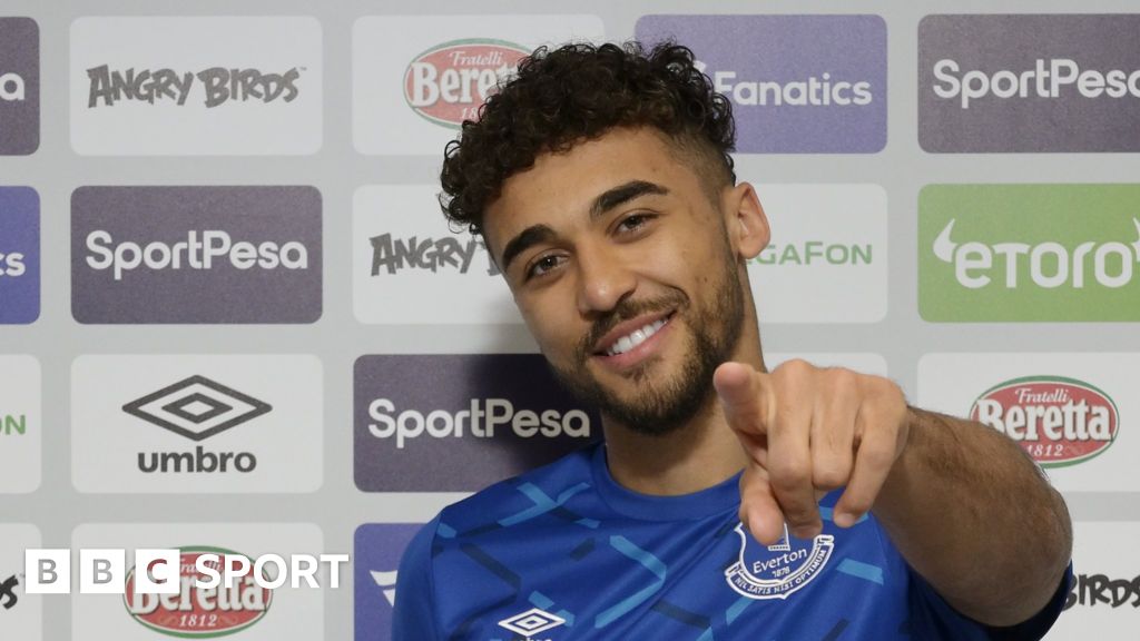 Dominic CalvertLewin Everton striker signs new contract until 2025