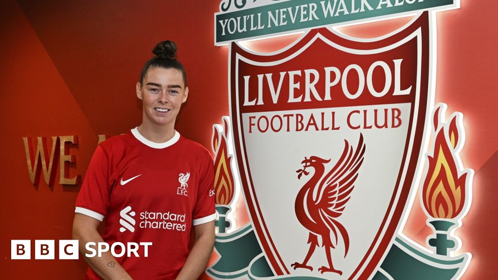Natasha Flint: Liverpool sign Leicester City striker - BBC Sport
