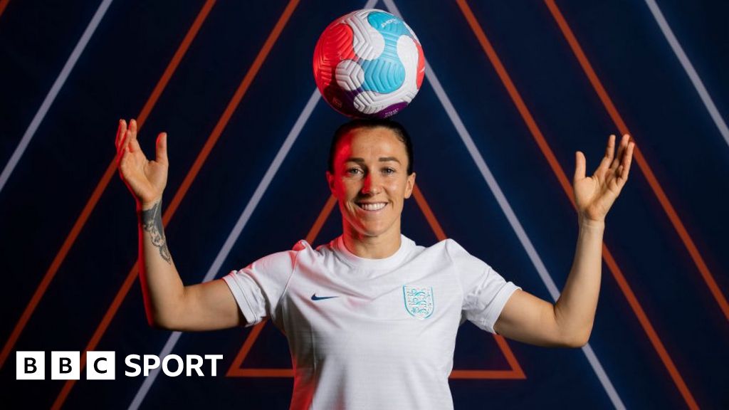 England star Lucy Bronze rejoins Manchester City from Lyon