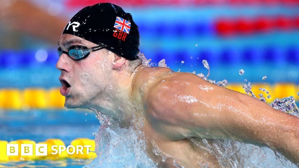 Bob likes to swim. Bob likes to swim. Плавание. Lovely anne swimming pool. Bob likes to swim.