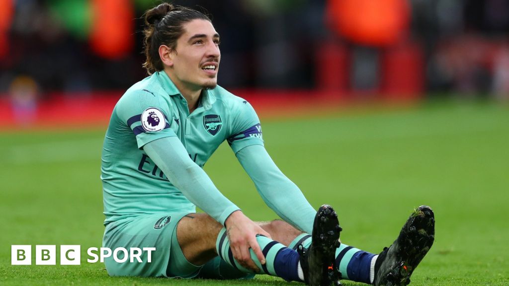 Fox Sports Football - Full-time model, part-time footballer! Arsenal star Hector  Bellerin has been slammed by fans as he seemingly shook off his horror ACL  injury to strut down a Paris catwalk.