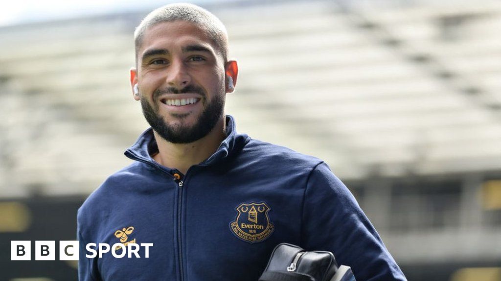 Neal Maupay rejoins Brentford on loan from Everton BBC Sport