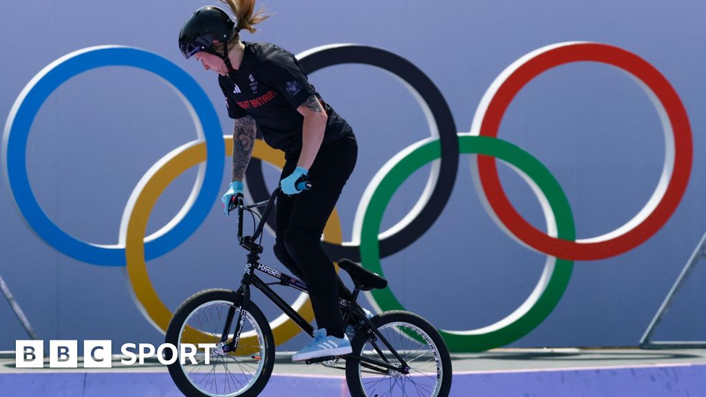 Paris 2024: Defending champion Charlotte Worthington misses out on BMX freestyle final