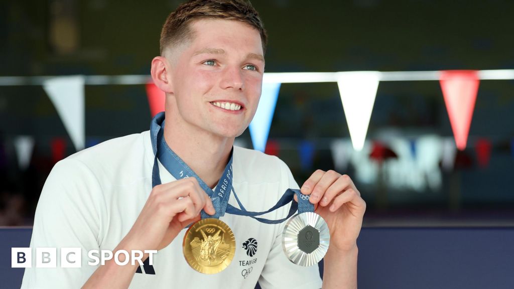 Duncan Scott: Olympic medallist is Scottish Sportsperson of Year