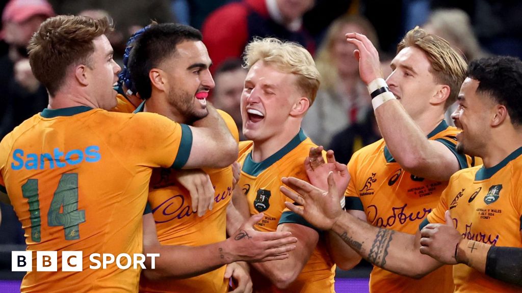 Australia 25-16 Wales: Wallabies begin Schmidt era with victory