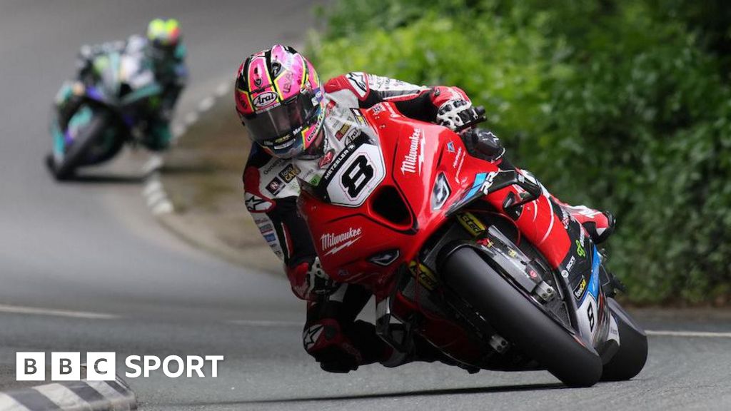 Hickman and Todd star in Isle of Man TT qualifying
