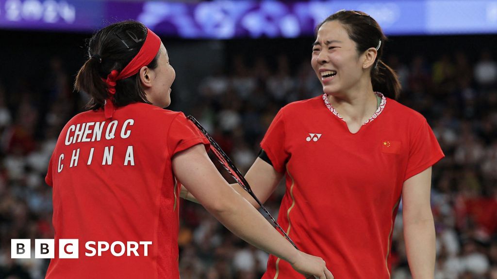 China wins badminton