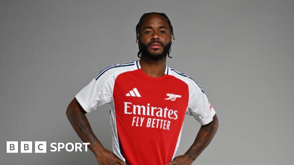 Raheem Sterling: Arsenal sign Chelsea forward on loan