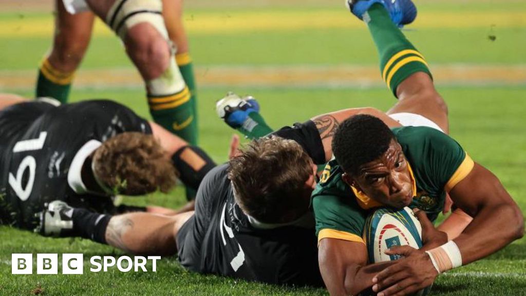 South Africa fight back to stun All Blacks