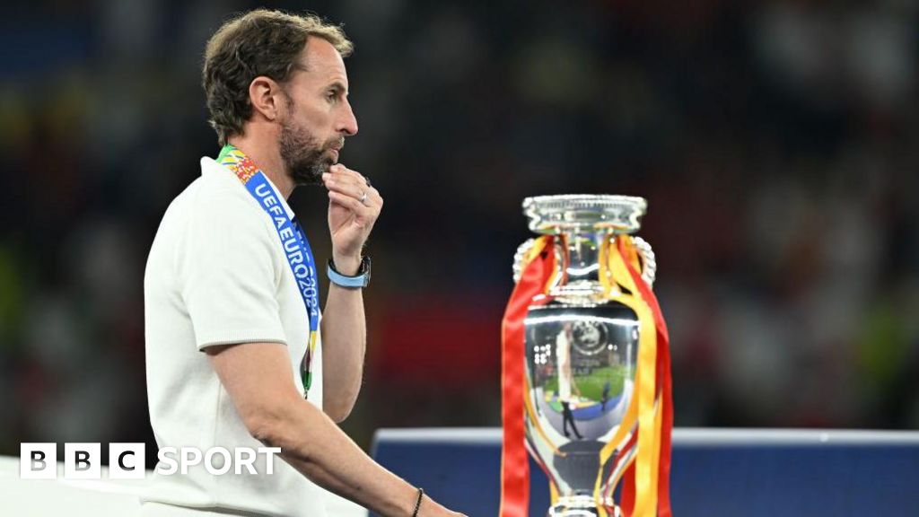 Southgate says 'now not the time' to decide future