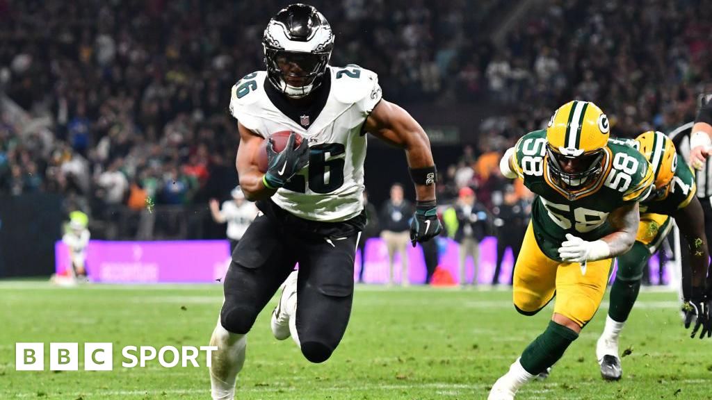 Philadelphia Eagles 34-29 Green Bay Packers: Saquon Barkley scores three touchdowns on debut