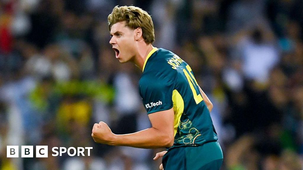 Spencer Johnson takes five wickets as Australia secure T20 series win against Pakistan