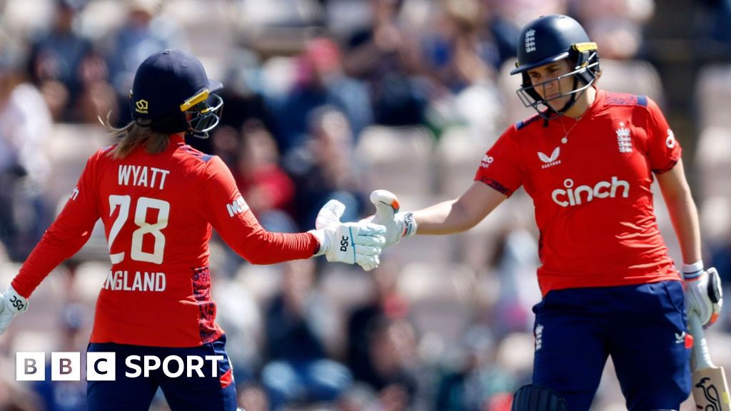 England vs New Zealand: Danni Wyatt and Sarah Glenn star in hosts’ 59-run win – BBC Sport