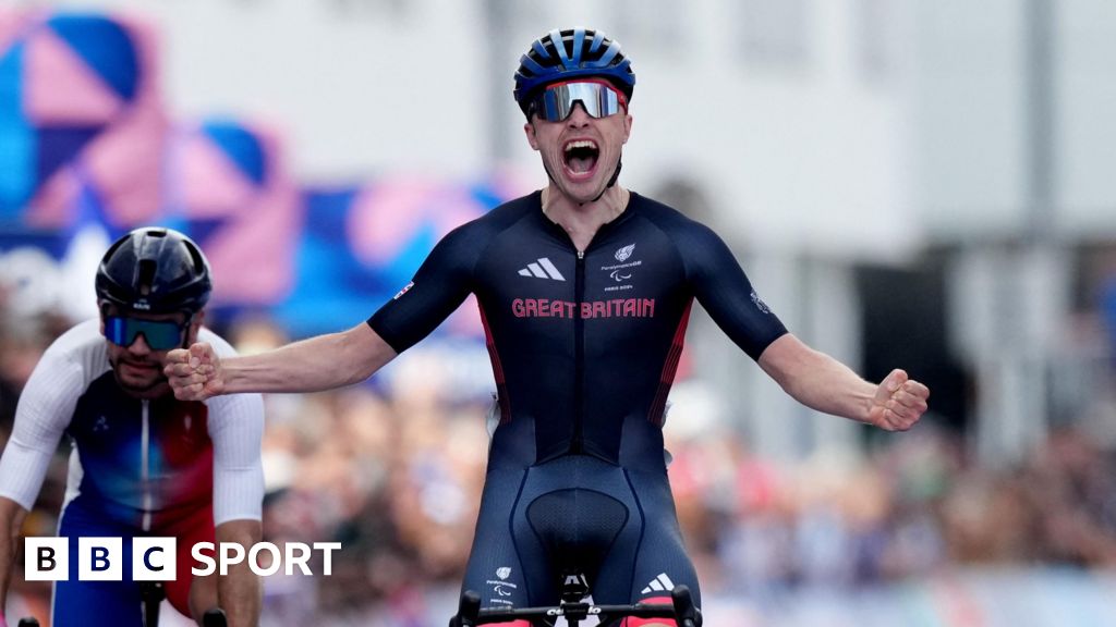 Graham wins men's road race to take GB's 43rd gold